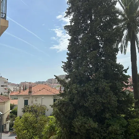 Emplacement Centre * Cannes